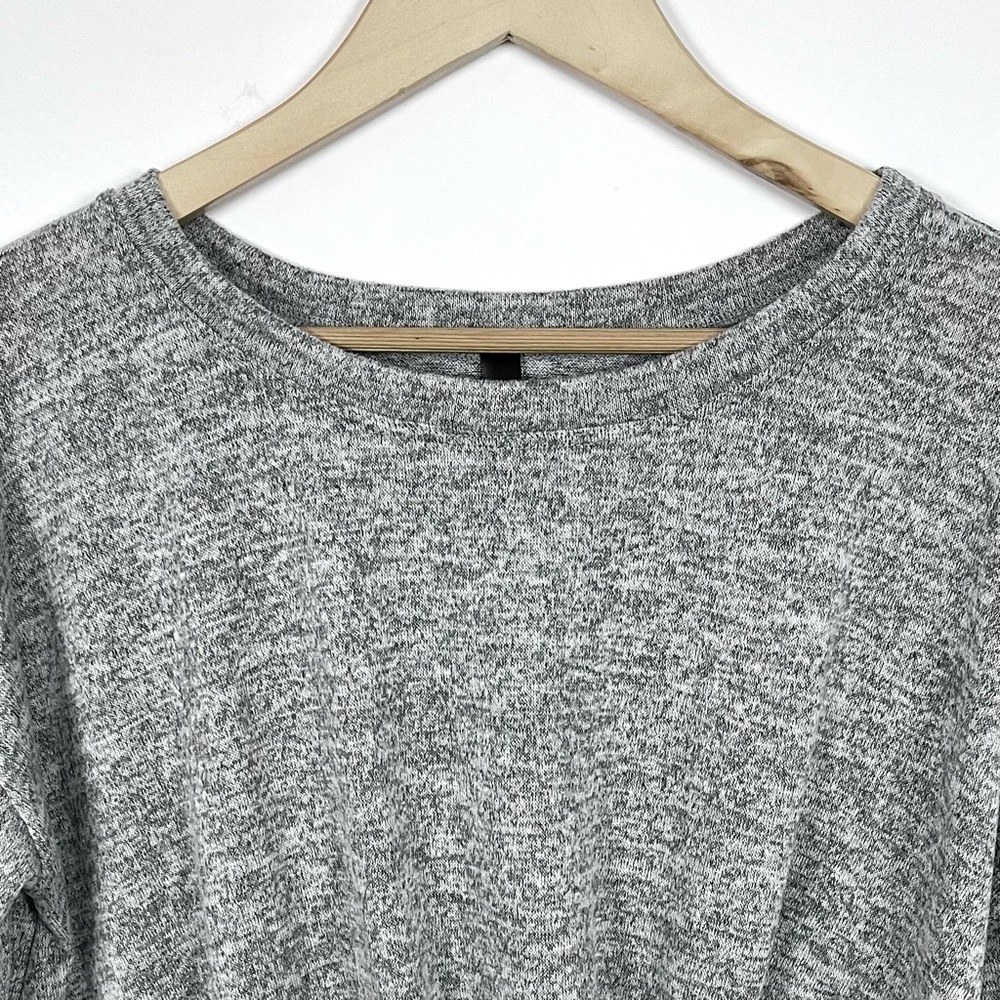 NWOT Rags & Couture Hacci Tie-Twist Knotted Front Long Sleeve Knit Top - Picture 5 of 16